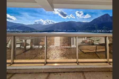 Apartamento à venda com 232m², 3 quartos e 2 vagas