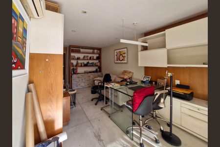 Apartamento à venda com 232m², 3 quartos e 2 vagas