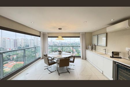 Apartamento à venda com 131m², 3 quartos e 2 vagas
