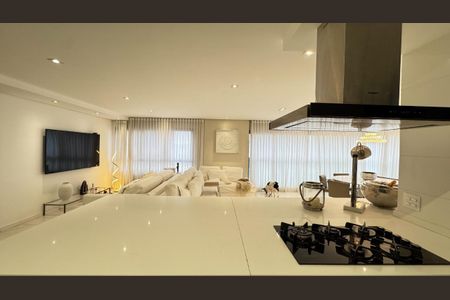 Apartamento à venda com 3 quartos, 131m² em Campo Belo, São Paulo
