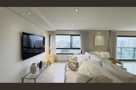 Apartamento à venda com 3 quartos, 131m² em Campo Belo, São Paulo
