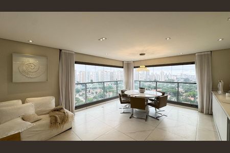 Apartamento à venda com 3 quartos, 131m² em Campo Belo, São Paulo