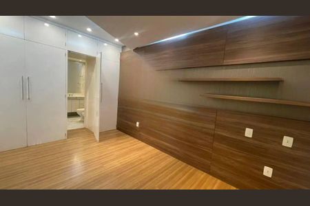 Apartamento à venda com 3 quartos, 213m² em Savassi, Belo Horizonte