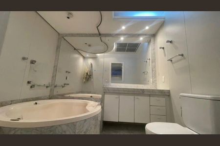 Apartamento à venda com 3 quartos, 213m² em Savassi, Belo Horizonte