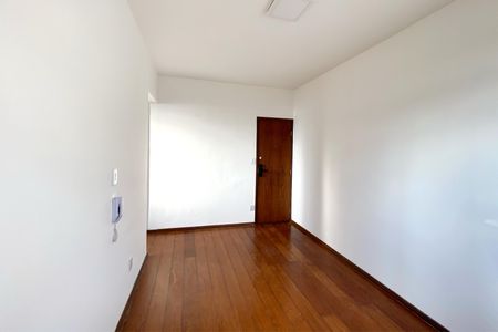 Sala de apartamento para alugar com 1 quarto, 50m² em Carmo, Belo Horizonte