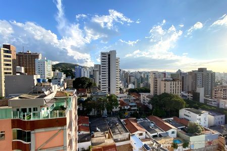 Vista da Suite de apartamento para alugar com 1 quarto, 50m² em Carmo, Belo Horizonte