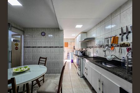 Apartamento para alugar com 98m², 2 quartos e 1 vagaCozinha