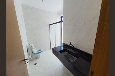 Casa à venda com 170m², 3 quartos e 2 vagas