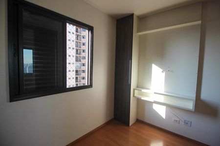 Suíte de apartamento para alugar com 2 quartos, 85m² em Jardim Maria Rosa, Taboão da Serra