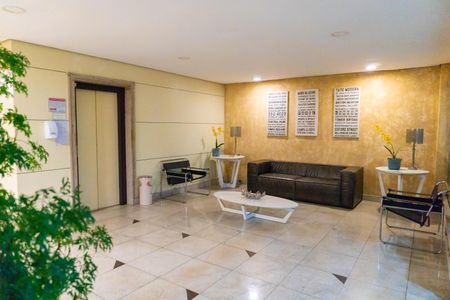 Apartamento à venda com 86m², 3 quartos e 2 vagasHall social