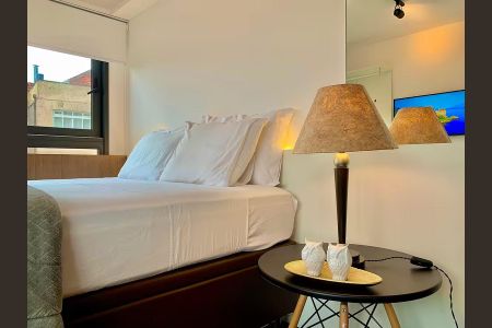 Sala / Quarto de apartamento à venda com 1 quarto, 31m² em Petrópolis, Porto Alegre