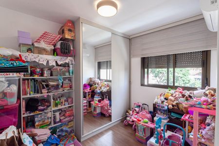 Apartamento à venda com 122m², 4 quartos e 3 vagasQuarto 2