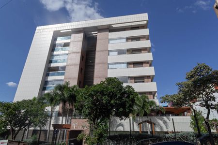 Apartamento à venda com 122m², 4 quartos e 3 vagasFachada