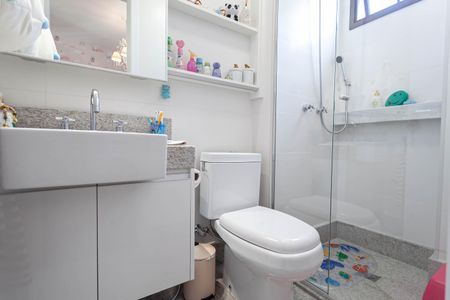 Apartamento à venda com 122m², 4 quartos e 3 vagasBanheiro da suíte 1