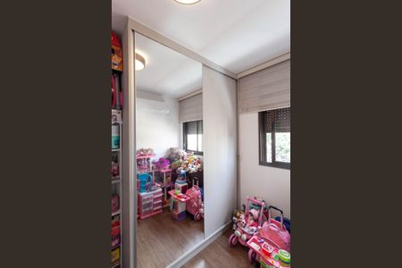 Apartamento à venda com 122m², 4 quartos e 3 vagasQuarto 2