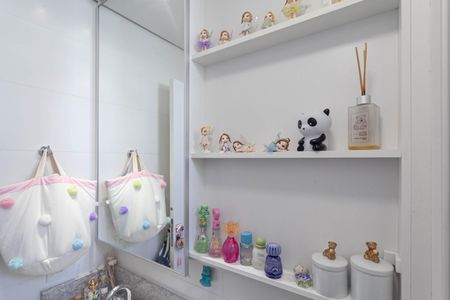 Apartamento à venda com 122m², 4 quartos e 3 vagasBanheiro da suíte 1