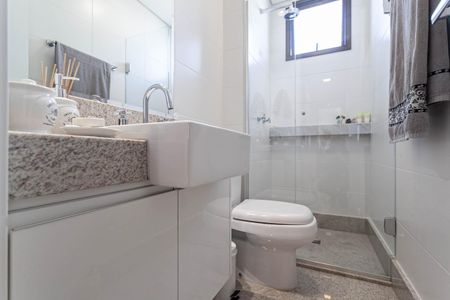 Apartamento à venda com 122m², 4 quartos e 3 vagasBanheiro social 