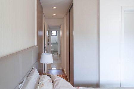 Apartamento à venda com 122m², 4 quartos e 3 vagasSuíte 2