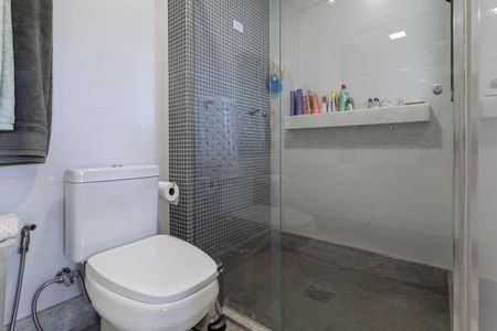 Apartamento à venda com 122m², 4 quartos e 3 vagasBanheiro da suíte 2