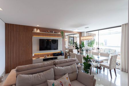 Apartamento à venda com 122m², 4 quartos e 3 vagasSala