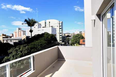 Apartamento para alugar com 95m², 1 quarto e 2 vagasVaranda