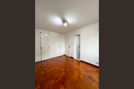 Apartamento para alugar com 146m², 3 quartos e 1 vagaSuite