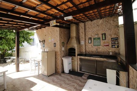 Apartamento à venda com 61m², 2 quartos e 1 vagaÁrea comum - Churrasqueira