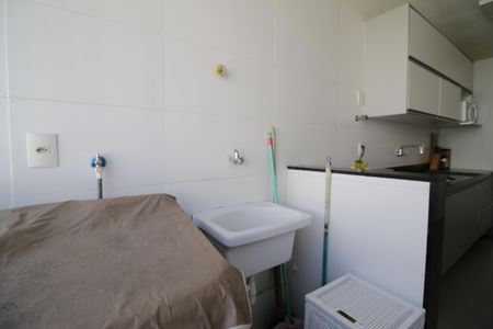 Apartamento à venda com 61m², 2 quartos e 1 vagaÁrea de Serviço