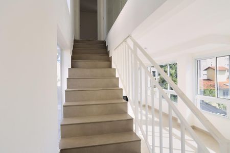 Apartamento para alugar com 95m², 1 quarto e 2 vagasEscada
