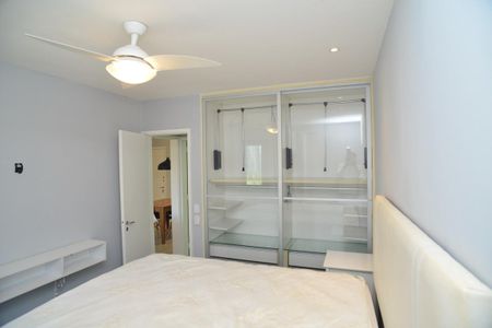 Apartamento à venda com 57m², 1 quarto e 1 vagaQuarto