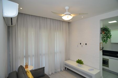 Sala de apartamento à venda com 1 quarto, 57m² em Recreio dos Bandeirantes, Rio de Janeiro