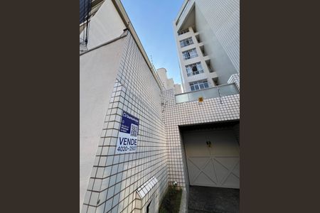 Apartamento à venda com 120m², 4 quartos e 2 vagas Apartamento à venda com 120m², 4 quartos e 2 vagasPlaca QuintoAndar