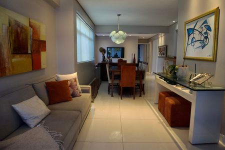 Apartamento à venda com 120m², 4 quartos e 2 vagas Apartamento à venda com 120m², 4 quartos e 2 vagasSala