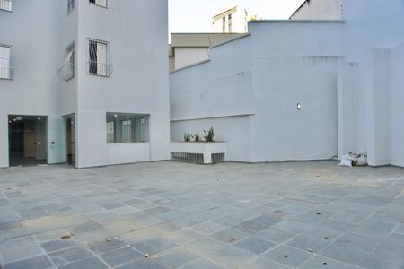 Apartamento à venda com 120m², 4 quartos e 2 vagas Apartamento à venda com 120m², 4 quartos e 2 vagasÁrea Comum - Salão de Festas