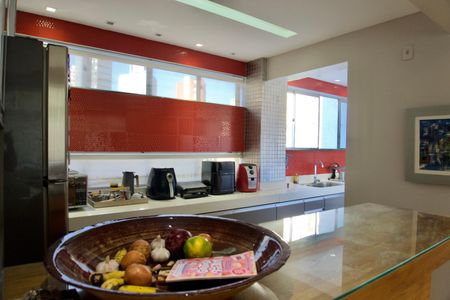 Apartamento à venda com 120m², 4 quartos e 2 vagas Apartamento à venda com 120m², 4 quartos e 2 vagasCozinha