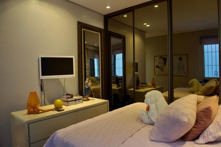 Apartamento à venda com 120m², 4 quartos e 2 vagas Apartamento à venda com 120m², 4 quartos e 2 vagasSuíte