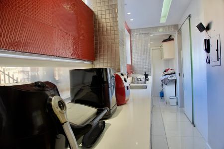 Apartamento à venda com 120m², 4 quartos e 2 vagas Apartamento à venda com 120m², 4 quartos e 2 vagasCozinha