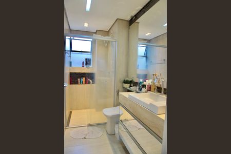 Apartamento à venda com 120m², 4 quartos e 2 vagas Apartamento à venda com 120m², 4 quartos e 2 vagasBanheiro