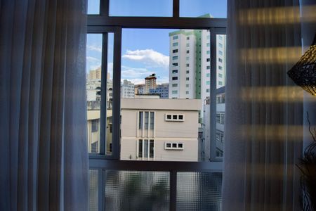Apartamento à venda com 120m², 4 quartos e 2 vagas Apartamento à venda com 120m², 4 quartos e 2 vagasSala - Janela