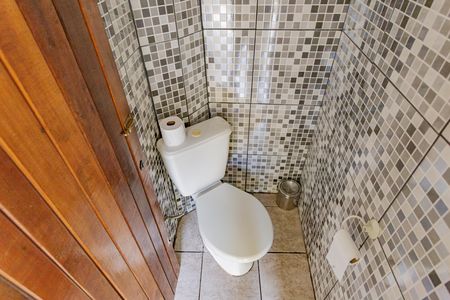 Banheiro de serviço de casa à venda com 4 quartos, 150m² em Vila Brasilio Machado, São Paulo