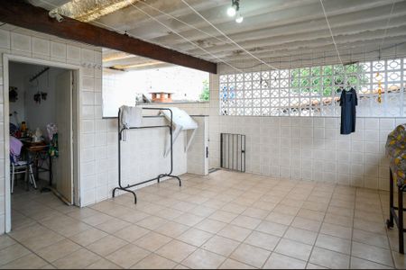Casa à venda com 150m², 2 quartos e 2 vagas Casa à venda com 150m², 2 quartos e 2 vagasVaranda / Area de Serviço