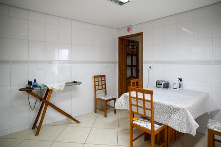 Casa à venda com 150m², 2 quartos e 2 vagas Casa à venda com 150m², 2 quartos e 2 vagasCozinha
