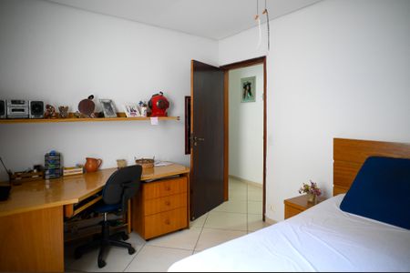 Quarto 1 de casa à venda com 2 quartos, 150m² em Vila das Merces, São Paulo