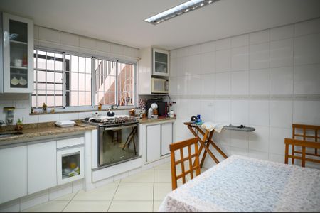 Casa à venda com 150m², 2 quartos e 2 vagas Casa à venda com 150m², 2 quartos e 2 vagasCozinha