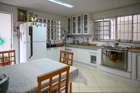 Casa à venda com 150m², 2 quartos e 2 vagas Casa à venda com 150m², 2 quartos e 2 vagasCozinha