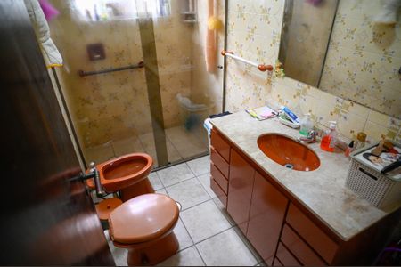 Casa à venda com 150m², 2 quartos e 2 vagas Casa à venda com 150m², 2 quartos e 2 vagasBanheiro