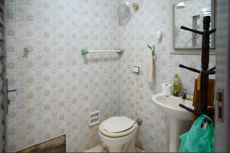 Casa à venda com 150m², 2 quartos e 2 vagas Casa à venda com 150m², 2 quartos e 2 vagasBanheiro de Serviço