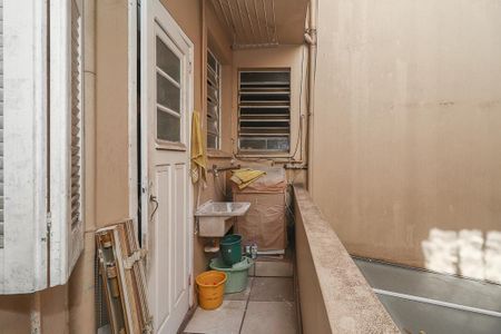 Apartamento à venda com 130m², 3 quartos e 1 vagaÁrea de Serviço