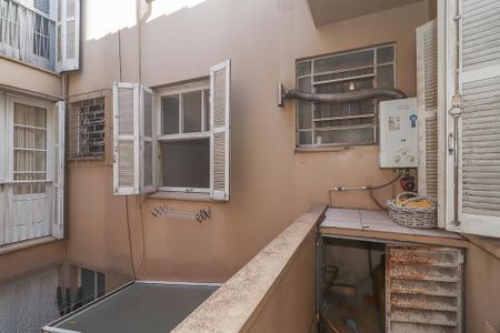 Apartamento à venda com 130m², 3 quartos e 1 vagaÁrea de Serviço