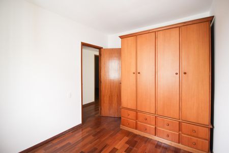 Apartamento para alugar com 114m², 3 quartos e 2 vagasQuarto 2